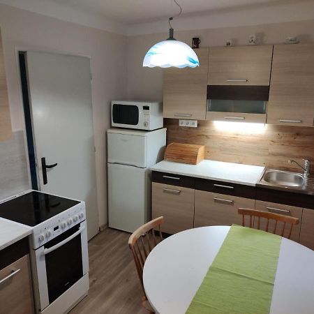U Letiste Apartment Knezeves  ภายนอก รูปภาพ